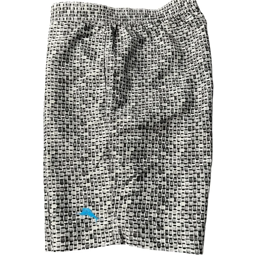Tommy Bahama Black, Gray and White Board Shorts with Modern Pattern Size Large